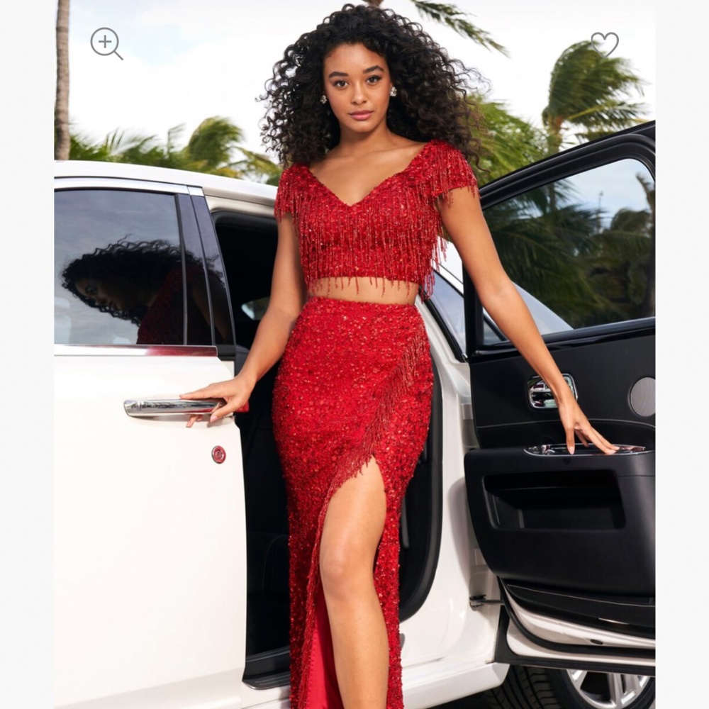 Prom Dress - Picture 2 of 7